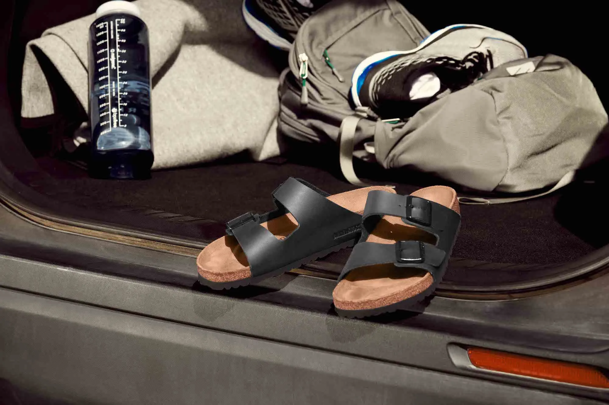 BIRKENSTOCK Arizona Black Smooth Leather Slides